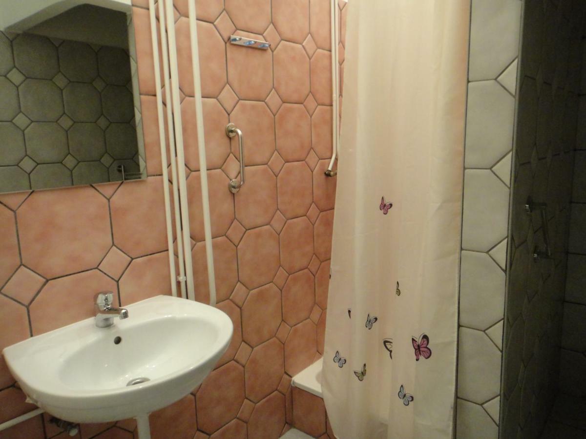 Appartement Liliom à Szeged Extérieur photo